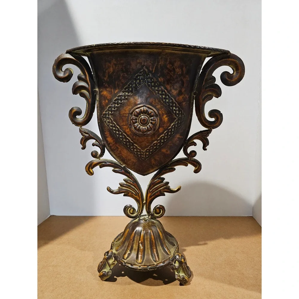 N/A ornate metal
